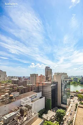 Rented by Sotheby's International Realty | media 17