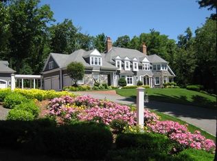 25 Coachman Ridge Rd, Shrewsbury, MA 01545