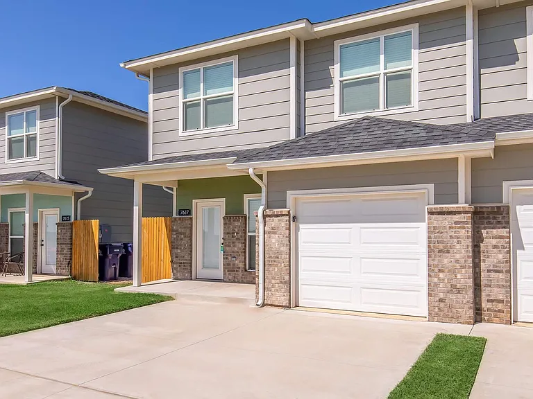 7712 Westhall Pl — Photo 3