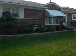 24808 Star Valley Dr, Saint Clair Shores, MI 48080