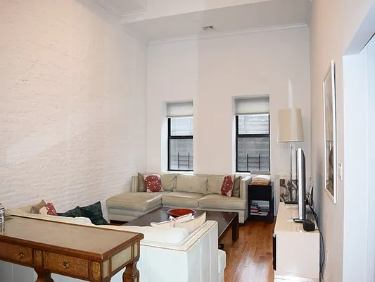 Rented by Sotheby's International Realty | media 23