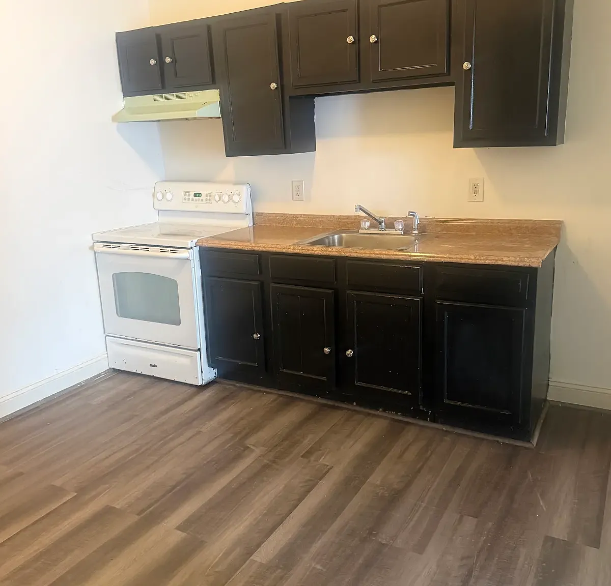 3 bed, 1280 sqft, $1,500 — Photo 2