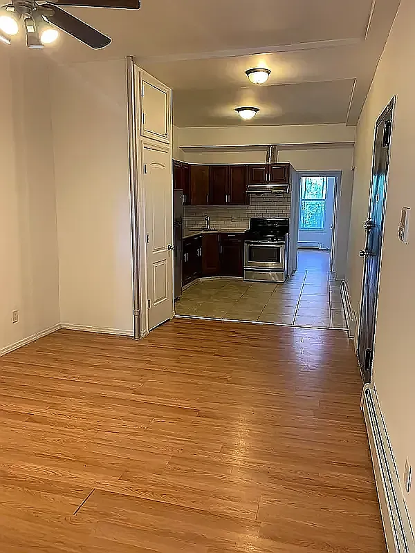 303 Douglass Street 2R