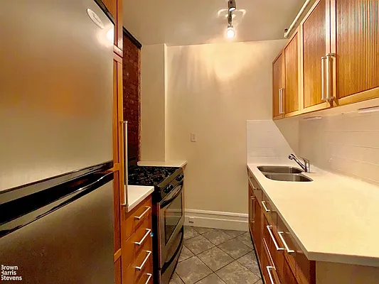 Rented by Brown Harris Stevens | media 18