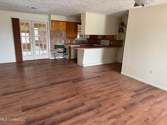 3rd image of 358 Holmes Rd