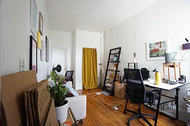 Rented by Rennit Inc.