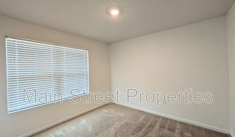 10557 Queens Gate Cir — Photo 5
