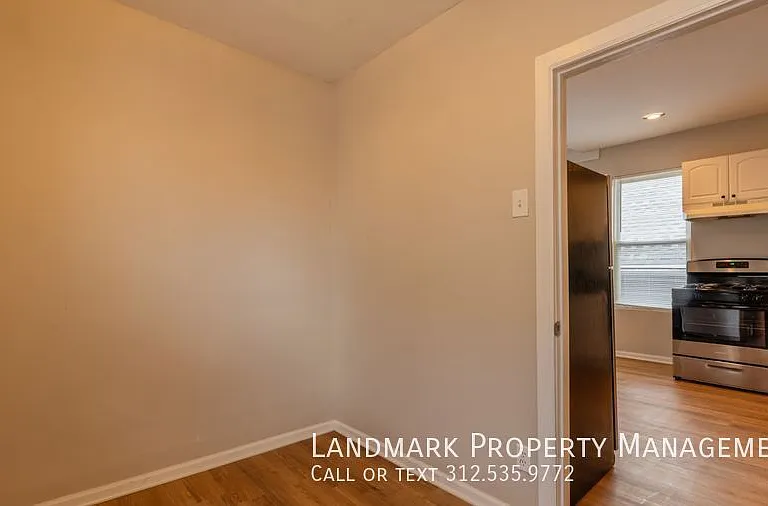 1529 W Cortez St #2F — Photo 8