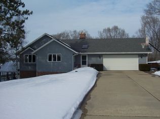N6912 Raymond Rd, Pardeeville, WI 53954