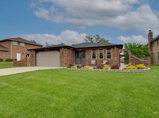 713 N 8th Ave, Addison, IL 60101