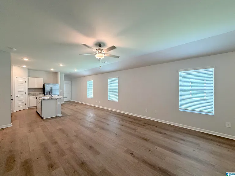 132 Challenger Way — Photo 5