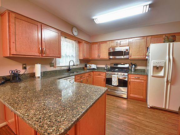3rd image of 5916 Woodfield Estates Dr