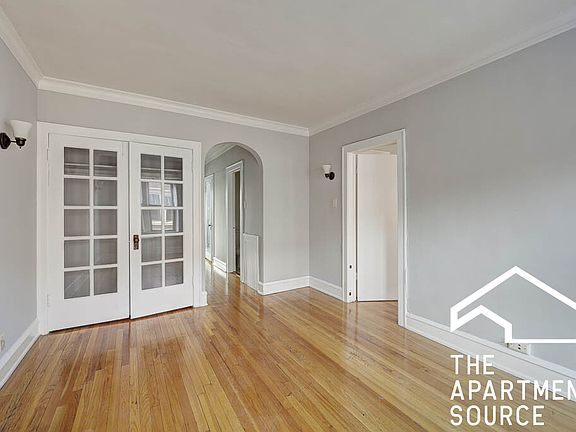 5th image of 5119 W Montrose Ave APT 3B