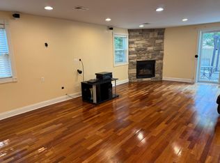 860 N Northwest Hwy #B, Park Ridge, IL 60068