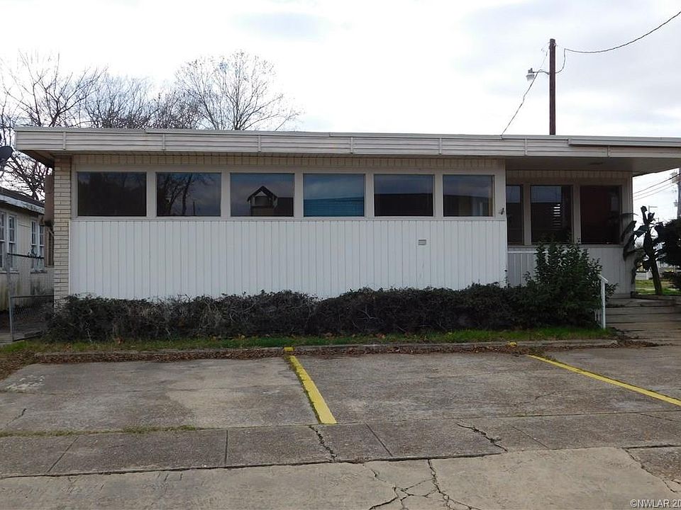 2nd image of 209 Bennett St