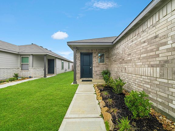 2nd image of 21707 Cottonwood Meadows Trl