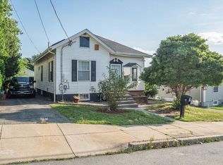 185 Sprague St, Fall River, MA 02724