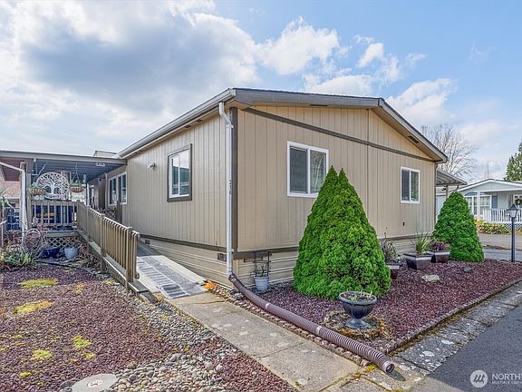 2nd image of 316 Peacock Lane