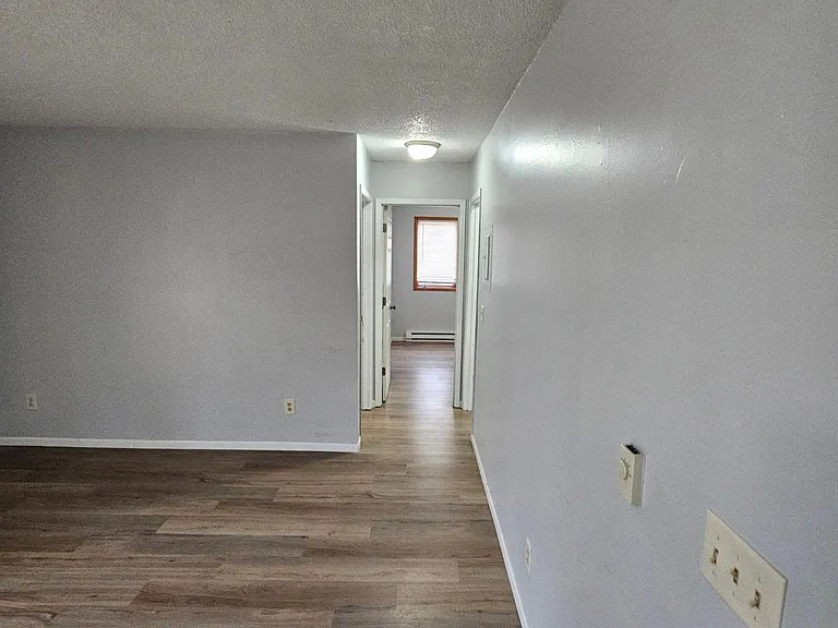 1160 Oakview Dr #7 — Photo 10