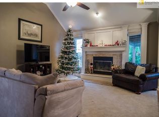 4452 SW Rivulet Dr, Lees Summit, MO 64082