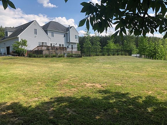 2nd image of 15396 Beaver Den Ln