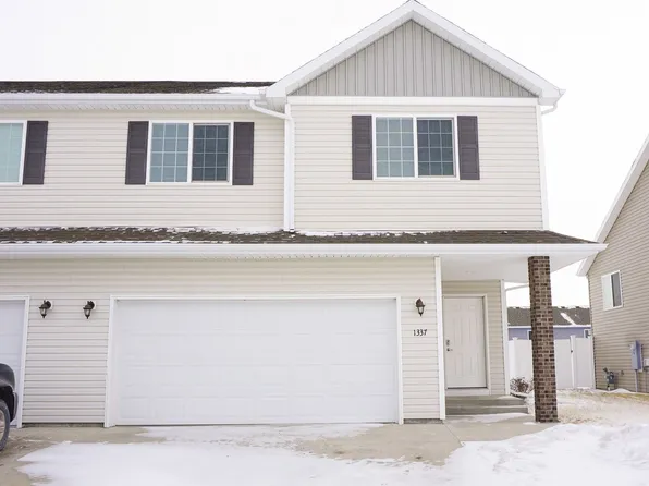 1337 5th St NW, West Fargo, ND 58078