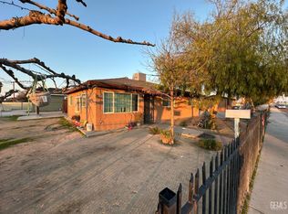 403 9th Ave, Delano, CA 93215
