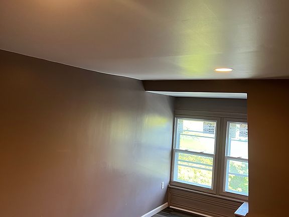 3rd image of 723 N 5th St