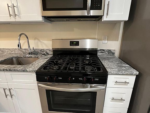 3rd image of 155 Evergreen Pl #103