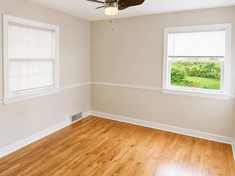 4529 Saratoga Ave — Photo 7