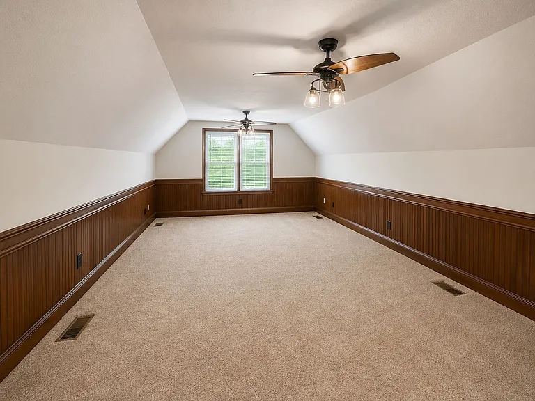 340 Interchange Dr — Photo 22