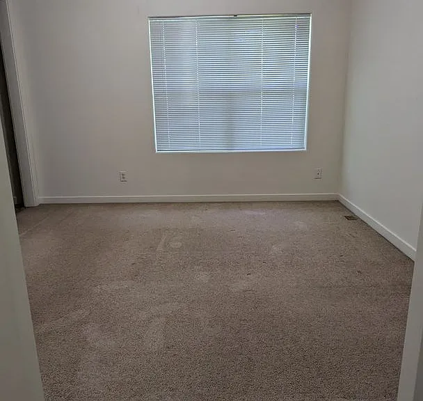 Halsey East Townhomes — Photo 102