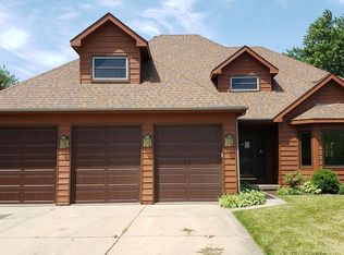 3150 Midlane Dr, Wadsworth, IL