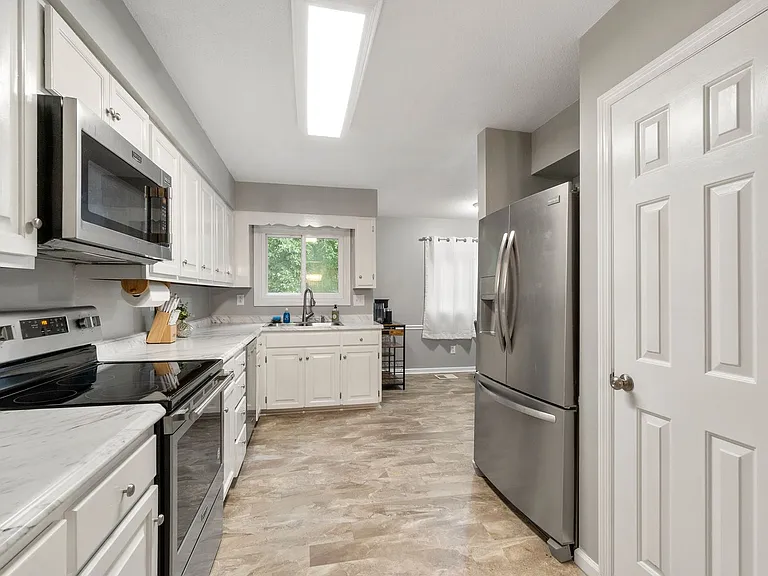 1207 Timbers Ln — Photo 5