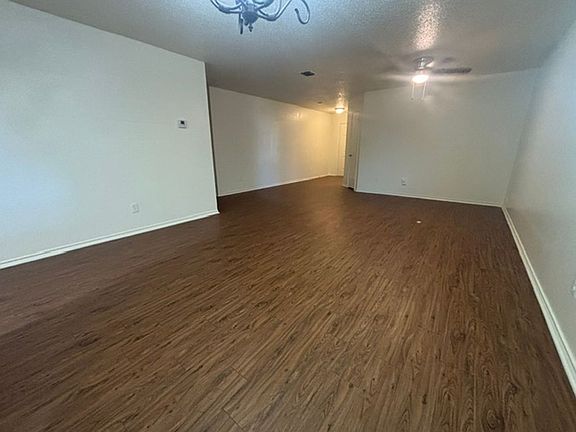 3rd image of 1008 Stone Chapel Way