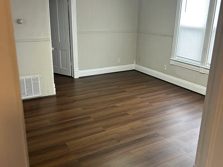 112 W State St #1/2 — Photo 2