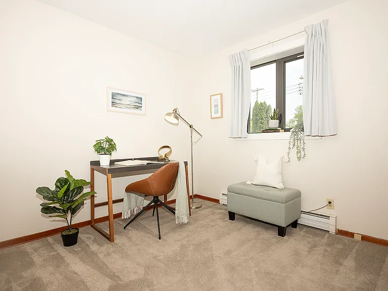1051 Taylor Ave — Photo 10