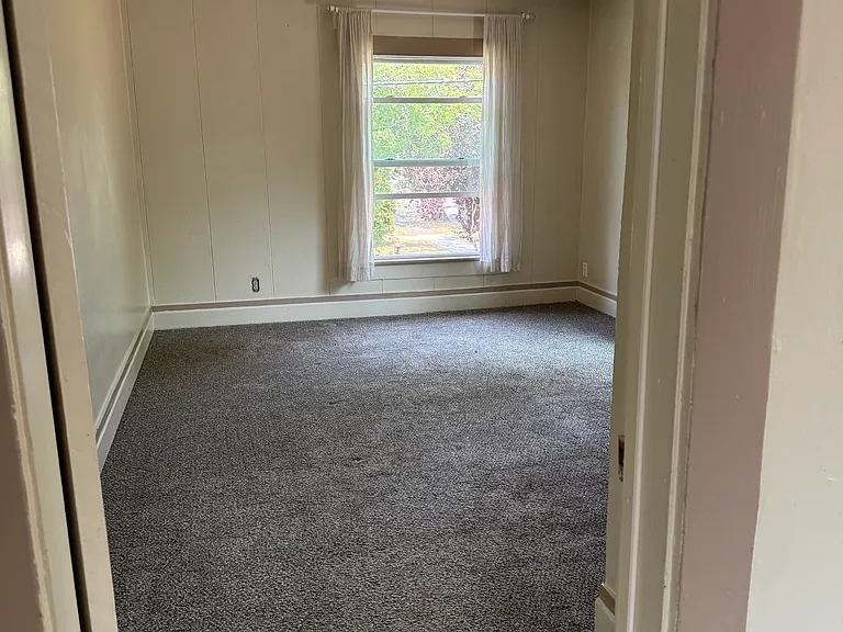 939 NE Davis St #3 — Photo 8