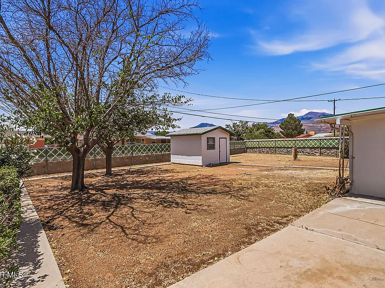 5704 Sage Ct — Photo 36