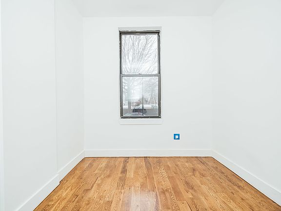 5th image of 406 Evergreen Ave #2C