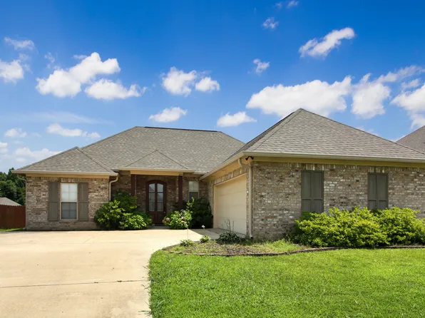 203 Buttonwood Ln, Canton, MS 39046