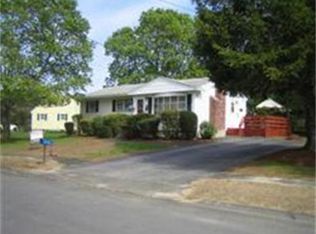 4 York Dr, Hudson, MA 01749