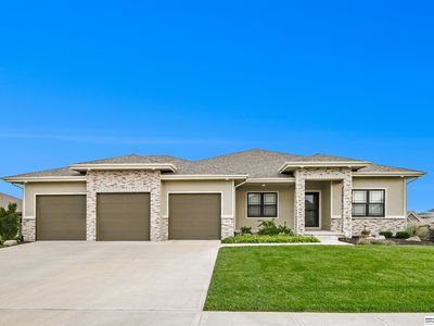 10011 S 105th Ave, Papillion, NE, 68046