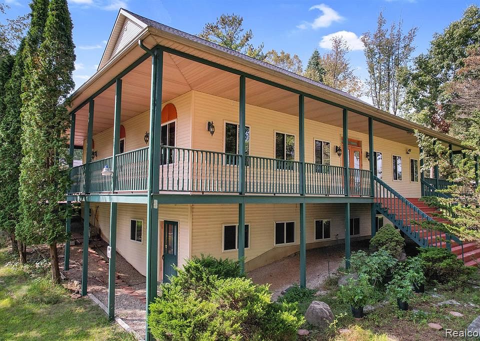 10515 N Latson Rd, Howell, MI 48855 MLS 20230083020 Zillow