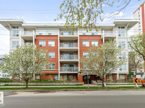 8488 111th St NW #101, Edmonton, AB T6G 2V9