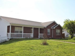 1901 Rolling Hills Dr, Jefferson City, MO 65109