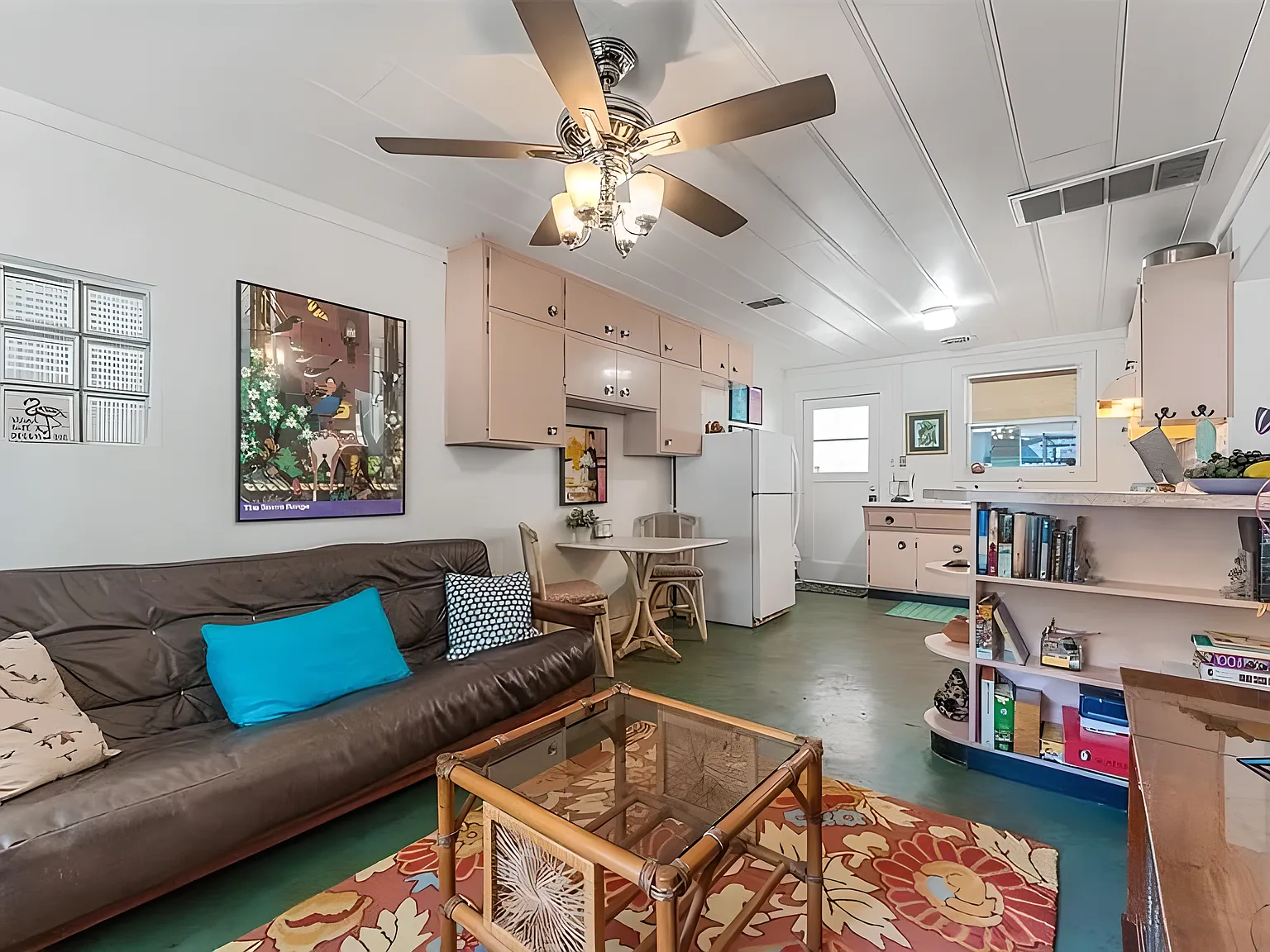 2 bed, 884 sqft, $2,450 — Photo 3