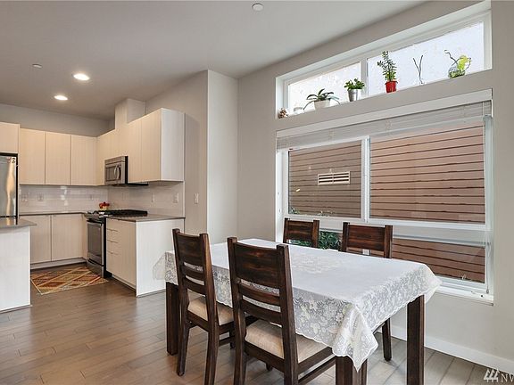 5th image of 172 Shy Bear Way NW