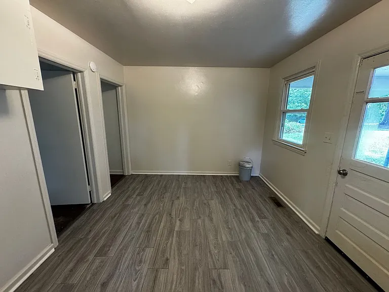 109 Felter St — Photo 8