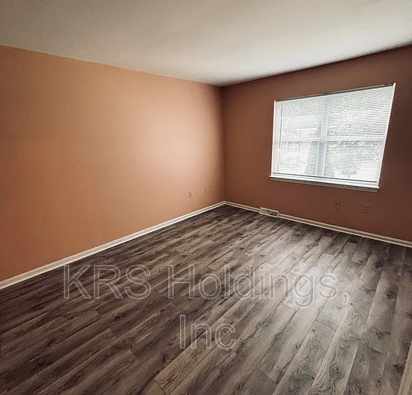 1235 Thomas Jefferson Pl — Photo 30